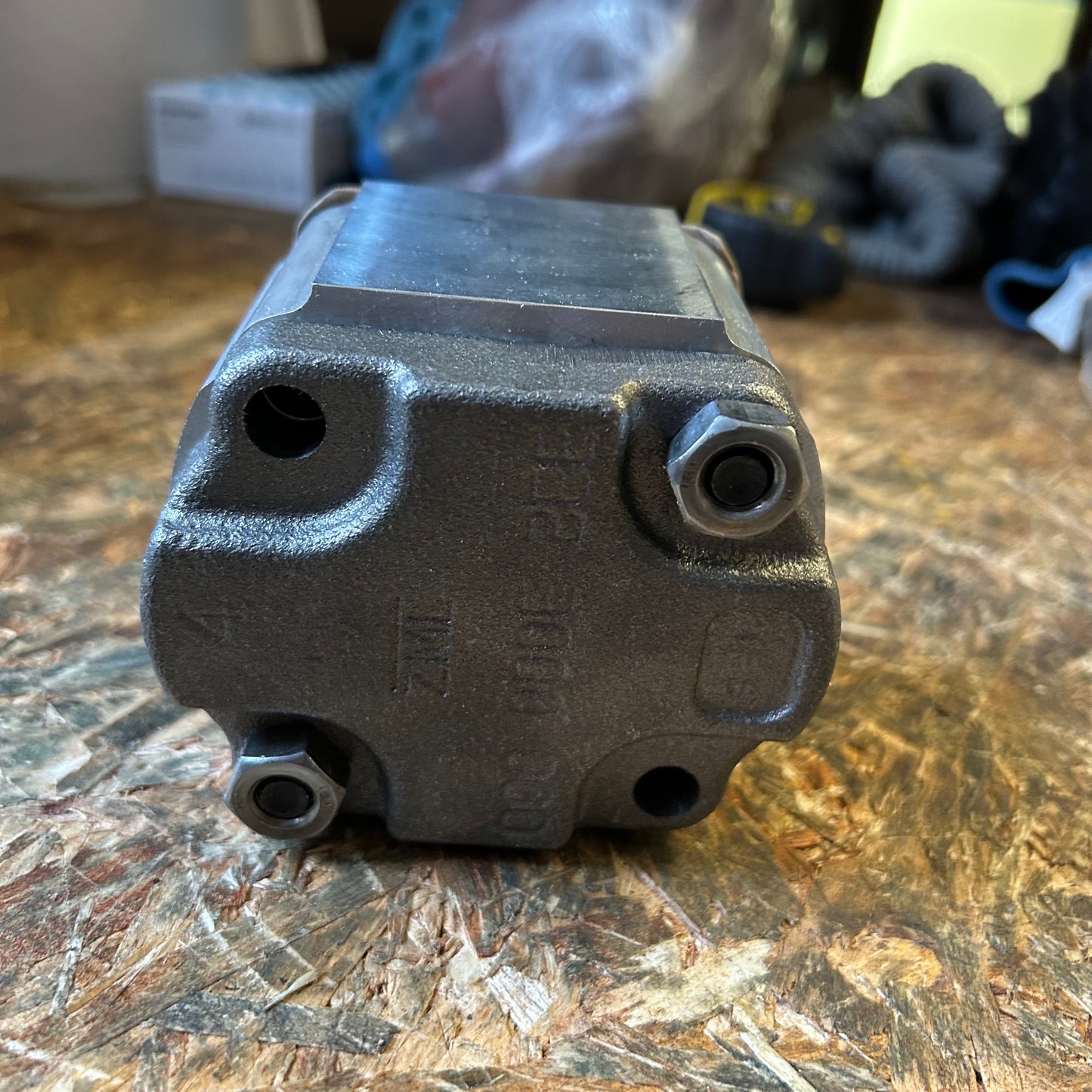 Rear pump for JCB pump 20/925687 Parker 7029521018